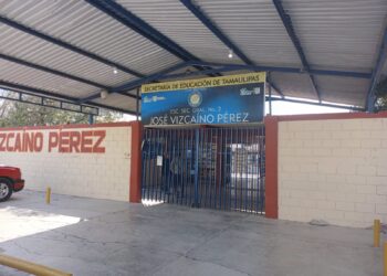 Alumno de secundaria de Río Bravo enfrenta con arma blanca a compañeros que lo acosaron
