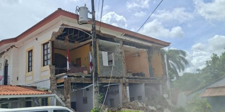 Sismo de magnitud 7.6 sacude Panamá y activa alertas de tsunami